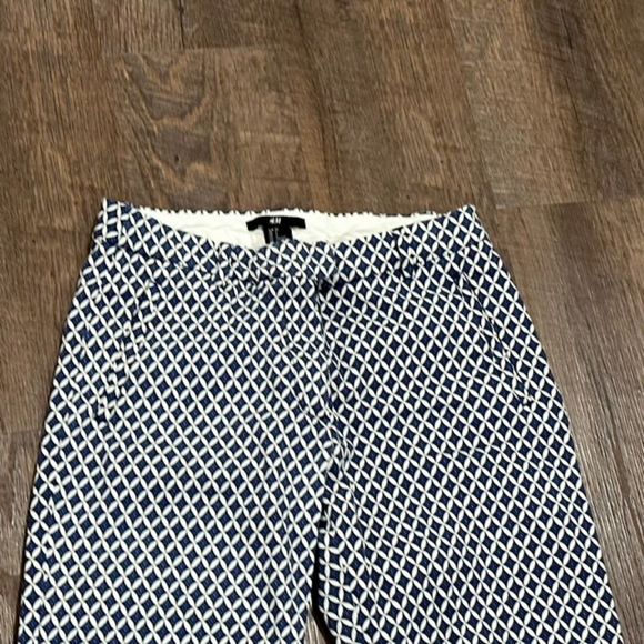 H&M Ankle Pants Women's Size 2 Diamond Geometric Trousers Print Blue White - Picture 4 of 8